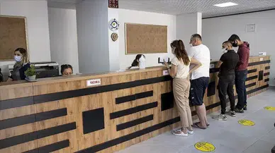 29 Ekim'de bankalar ve noterler açık mı? Resmi tatil öncesi işlem yapacaklar dikkat