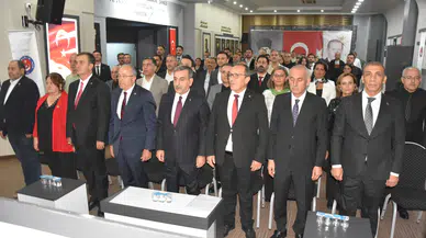 Kahveci: Sağlık çalışanlarının sorunlarının çözümü için çalışıyoruz