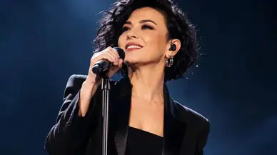 Fatma Turgut’un Diyarbakır konserinde kavga! Şarkısını kesip müdahale etti