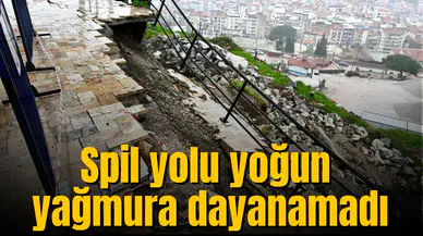 Spil Dağı'na giden yol yoğun yağmura dayanamadı