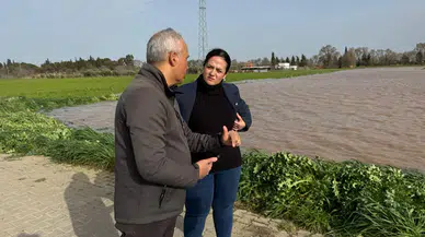 BAŞKAN AYTAÇ SU BASKINLARINDAN ETKİLENEN MAHALLELERİ ZİYARET ETTİ