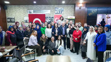 İYİ Partili Aytaç İşitme Engelliler Derneği ile iftar yaptı