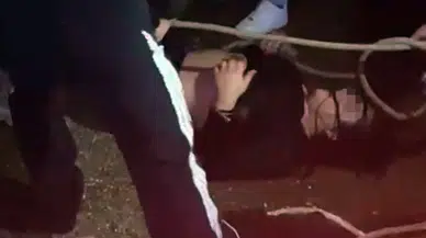Alkolün etkisiyle denize atladı!
