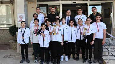 İl Müdürü Yunus Öztürk su topu sporcularını ağırladı