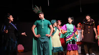 Çocuklar için ‘Bizim Ayşe Abur Cubur Krallığında’ müzikli oyun sahnelenecek