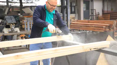 Saruhanlı Belediyesi'nden parklarda bakım ve onarım seferberliği