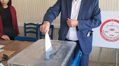 Millet Partisi Selendi İlçe Kurultayı'nda Başkan Özaslan güven tazeledi