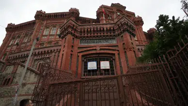 571 yıllık Fener Rum Okulu yok mu oluyor?