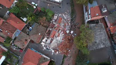 Deprem sonrası hasarlı binalar tespit edildi