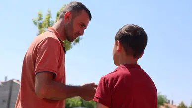 İlkokul öğrencilerinin tartışmasında anne 10 yaşındaki çocuğu darp etti