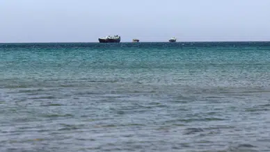 Hürmüz Boğazı’nda dev petrol tankerinde patlama