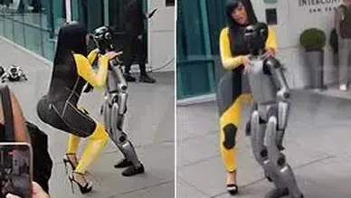 Cardi B'nin robot dansı görenleri şoka soktu
