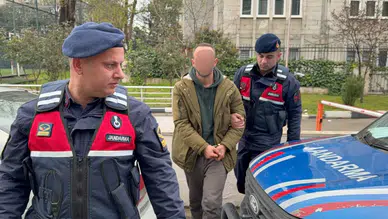 Define ararken yakalandı, hırsızlıktan gözaltına alındı