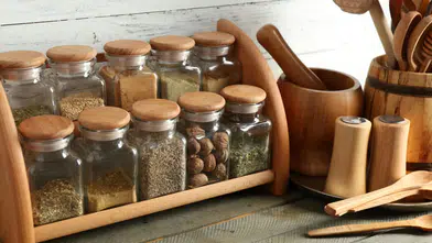 Baharatlar neden bayatlar? Aromayı yok eden saklama hataları ve doğru kullanım önerileri