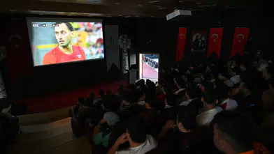 Manisa CBÜ öğrencileri milli maçı hep birlikte izledi