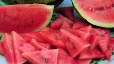 Kesilmiş Karpuz Buzdolabında Kaç Gün Dayanır? İşte Bozulma Belirtileri ve Doğru Saklama Yöntemi