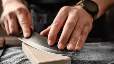 Körelen bıçak nasıl keskinleştirilir? Bileme taşıyla doğru yöntem