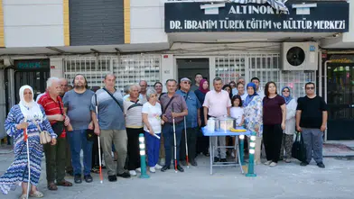 Altı Nokta Körler Derneği’nden aşure hayrı