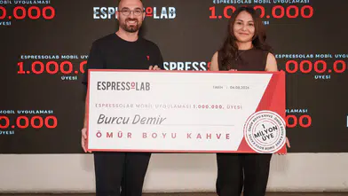 Ömür boyu kahve hakkına sahip oldu