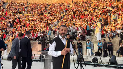 Manisalı sanatçı Ahmet İnce, Efes’in tarihi sahnesinde