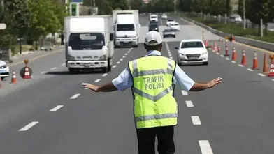 İstanbul’da Pazar Günü Trafiğe Çıkacaklar Dikkat! 3 İlçede Çok Sayıda Yol Kapanacak