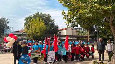 Sarıgöl’de öğrencilerden Gazzeli çocuklar için duygulandıran etkinlik