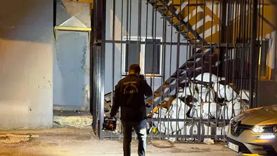 Silahla oynarken kendisini vurdu