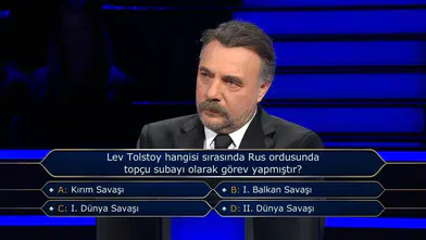 Tolstoy hangisi sırasında Rus ordusunda topçu subayı olarak görev yapmıştır?