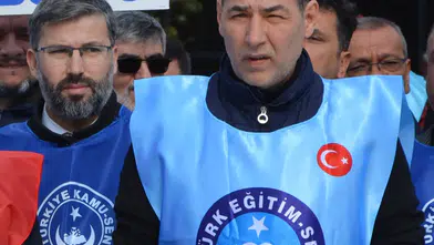 BAŞKAN ÖZGÜRLER: EĞİTİMCİYE EL KALDIRMAK, GELECEĞE İHANETTİR!