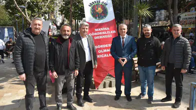 Manisa'da 2 bin Ramazan Pidesi vatandaşlara dağıtıldı