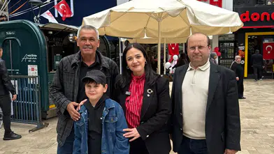 İYİ Parti Şehzadeler İlçe Başkanı Gözde Aytaç’tan 23 Nisan’da anlamlı etkinlik