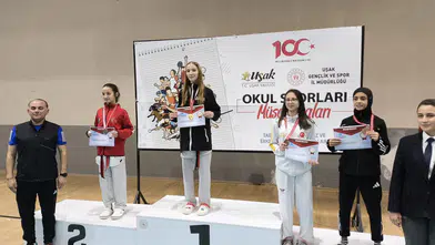 Manisalı taekwondocusu Meyra Ak altın madalya kazandı