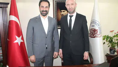 Mücahit Arınç Kahveciler Odasını ziyaret etti