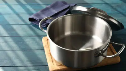 Tencere Alırken Herkes Aynı Hatayı Yapıyor: O Etiketi Okumadan Almayın