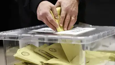 Seçmenin tercihi değişiyor mu? Yeni ankette iki farklı tablo ortaya çıktı