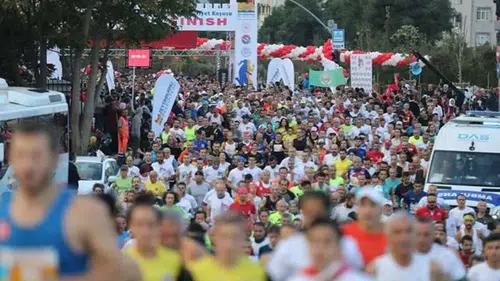 İstanbul’da Pazar Günü Bazı Yollar Trafiğe Kapatılacak: İşte Alternatif Güzergâhlar
