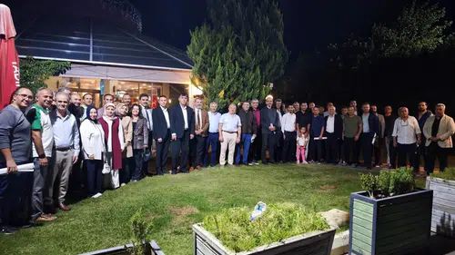 Emekli eğitimcilere plaket takdim edildi