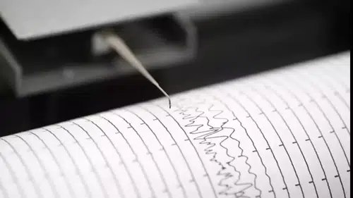 Sındırgı'da bir korkutan deprem daha