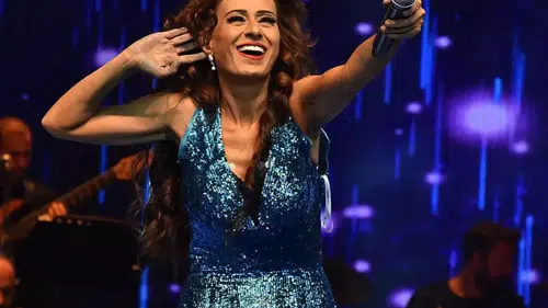 Yıldız Tilbe hastalığını sahnede ilk kez açıkladı