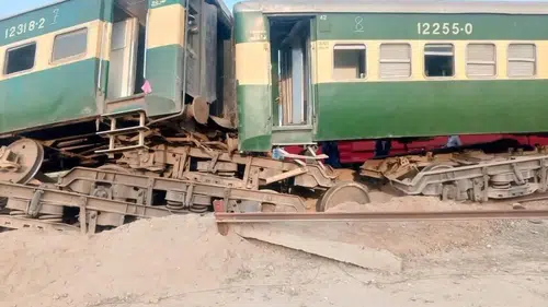 Pakistan'da feci tren kazası