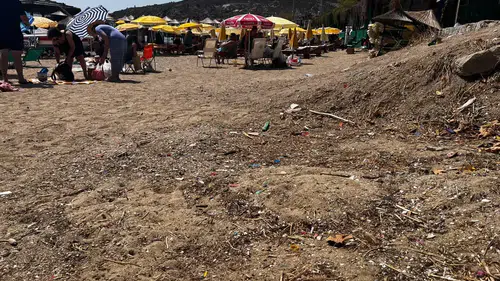 Avşa Adası’nda izmarit krizi! Tatilciler belediyeye isyan etti