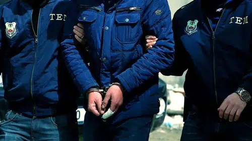 Kumar oynarken suçüstü yakalandılar