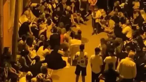 Kadın cinayeti mahalleyi sokağa döktü