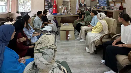 Manisalı gençlerden İl Müdürü Öztürk’e teşekkür