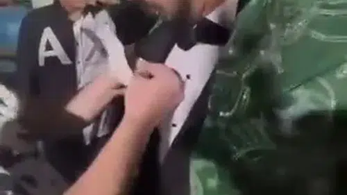 Damada takı niyetine bakın ne taktı