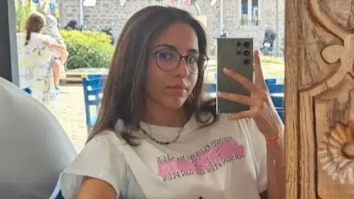 Otomobil genç kızı hayattan koparttı