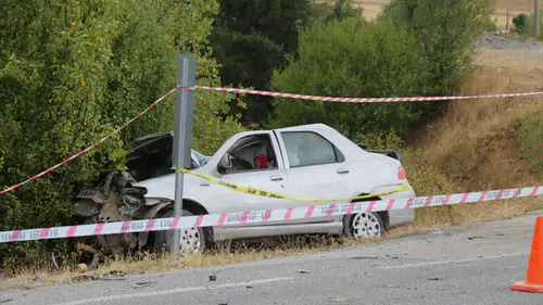 Otomobil ile hafriyat kamyonu çarpıştı: 1 ölü