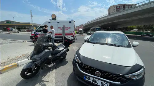 Kavşakta kaza: Motosiklet sürücüsü yaralandı