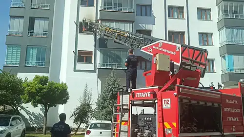 Korkutan konut yangını