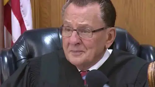 Frank Caprio Kimdir, Neden Öldü? Dünya Onu “Merhametli Yargıç” Diye Tanımıştı!